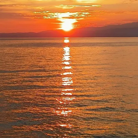 Golden Sunset Lägenhet *
